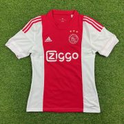2015/2016 Thuis