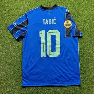 2021/2022 Uit #10 TADIC