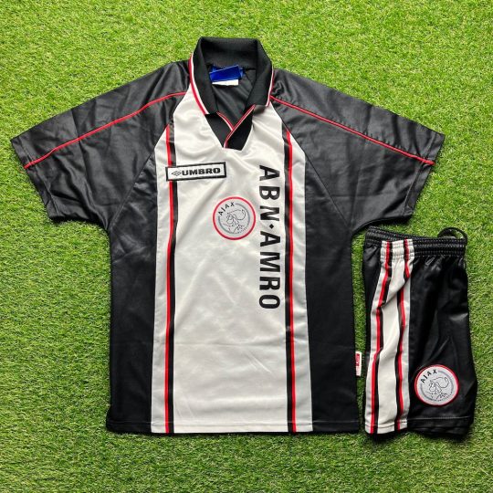 1998/1999 Uit Tenue