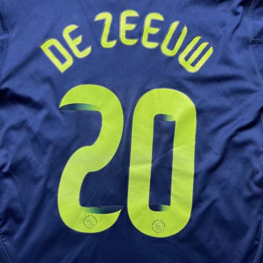 2010/2011 Away #20 DE ZEEUW - Image 3