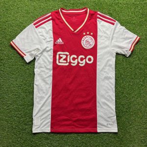 2022/2023 Thuis