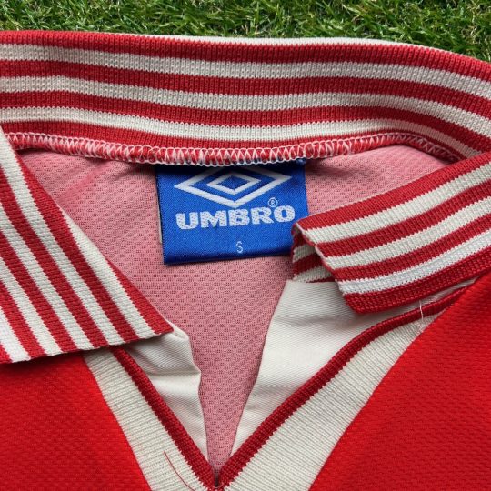 1995/1996 Home - Image 4