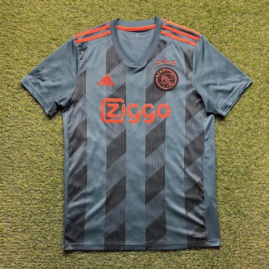 2019/2020 Away