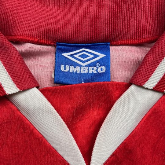 1994/1995 Home - Image 5