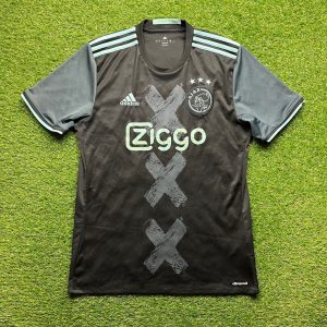 2016/2017 Away