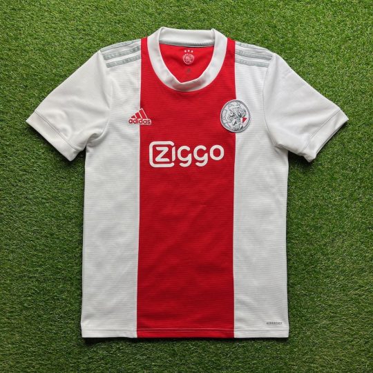 2021/2022 Thuis
