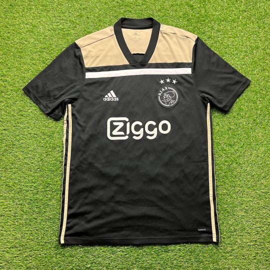 2018/2019 Uit