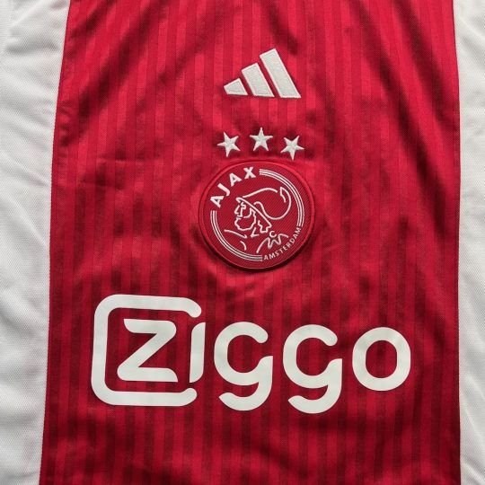 2023/2024 Home - Image 3