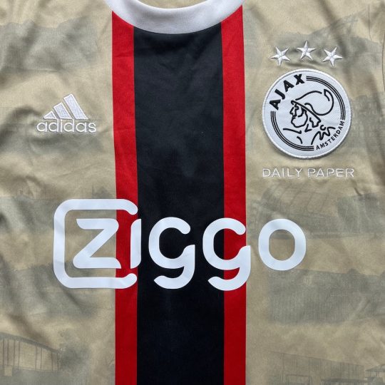 2022/2023 3rd Shirt - Image 3