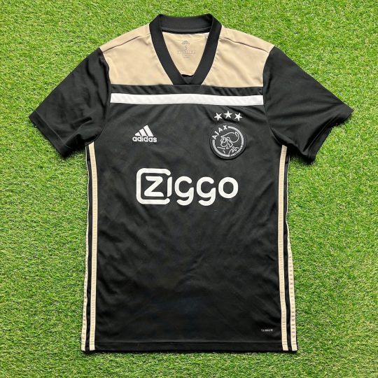 2018/2019 Uit