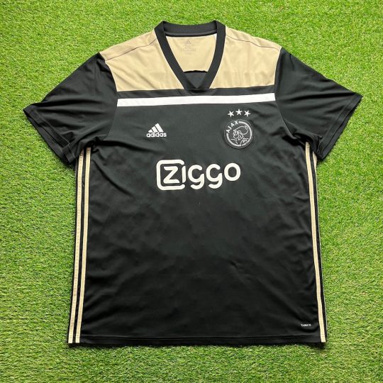 2018/2019 Uit