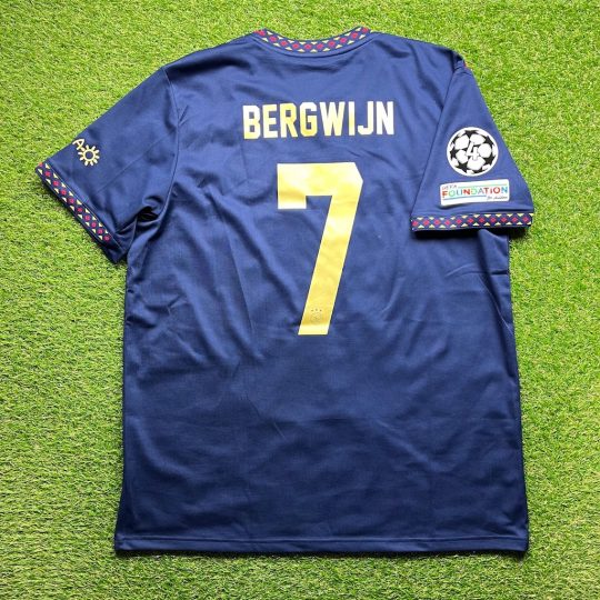 2022/2023 Away #7 BERGWIJN