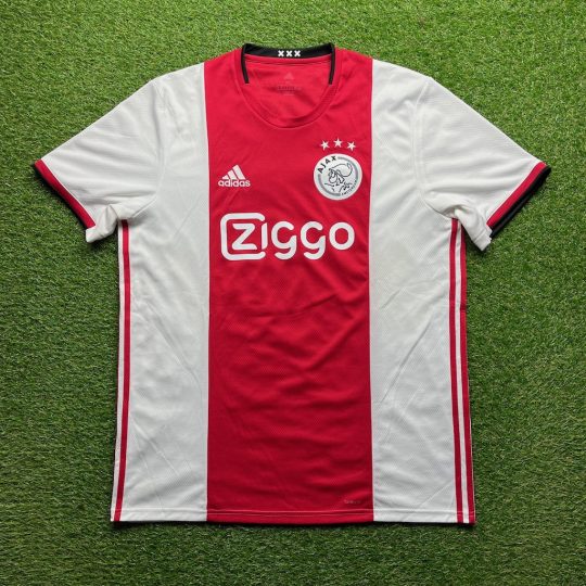 2019/2020 Thuis