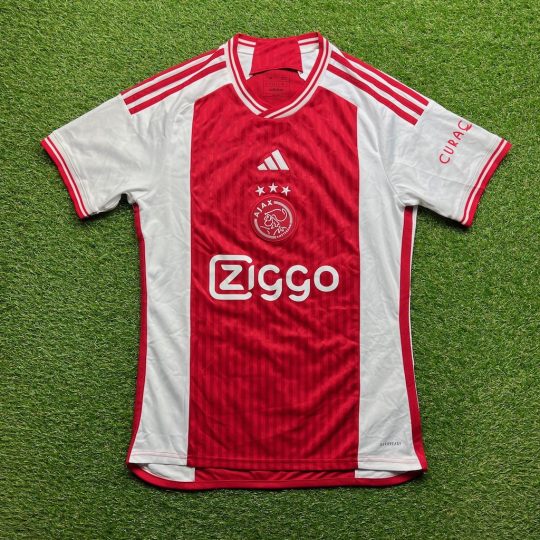 2023/2024 Thuis