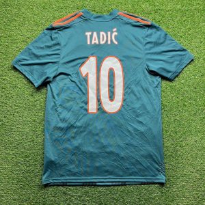 2019/2020 Uit #10 TADIC