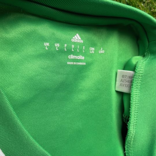 2017/2018 Goalkeeper Shirt - Image 4