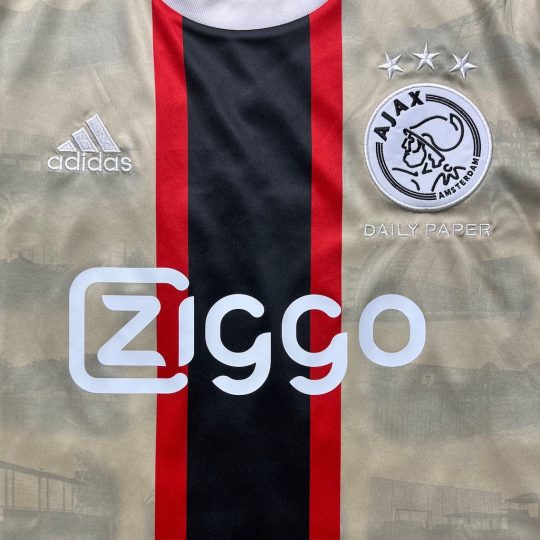 2022/2023 3rd Shirt - Image 3