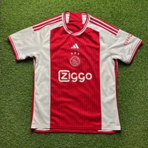 2023/2024 Thuis