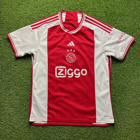 2023/2024 Thuis