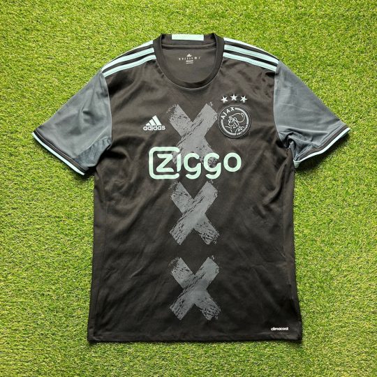 2016/2017 Away
