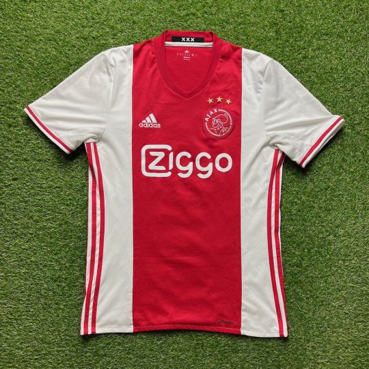 2016/2017 Thuis