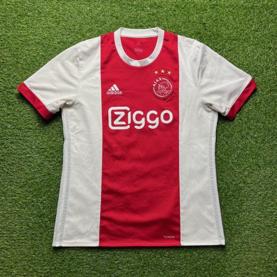 2017/2018 Home