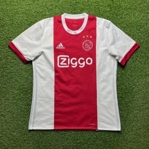 2017/2018 Home