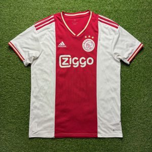 2022/2023 Thuis