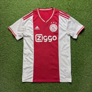 2022/2023 Thuis