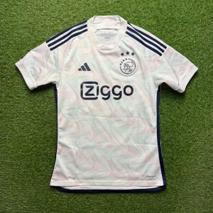 2023/2024 Uit