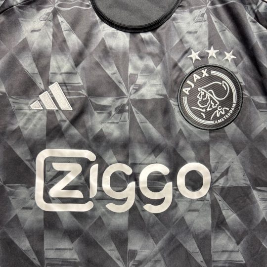 2023/2024 3rd Shirt - Image 3