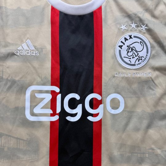 2022/2023 3rd Shirt - Image 3
