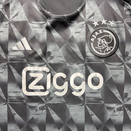 2023/2024 3rd Shirt - Image 3