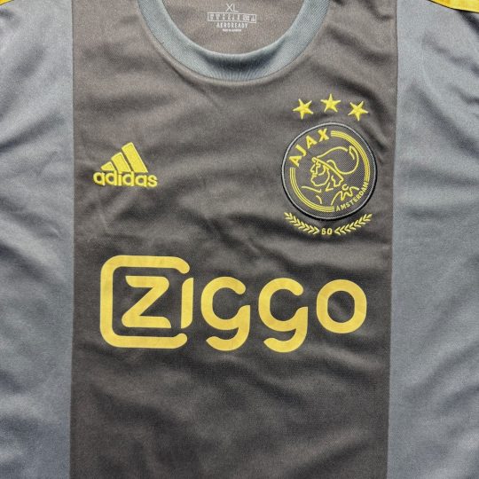 2020/2021 3rd Shirt - Image 3