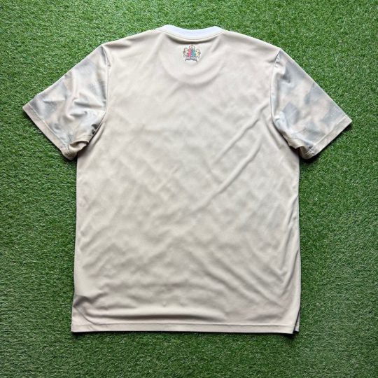 2022/2023 3rd Shirt - Image 2