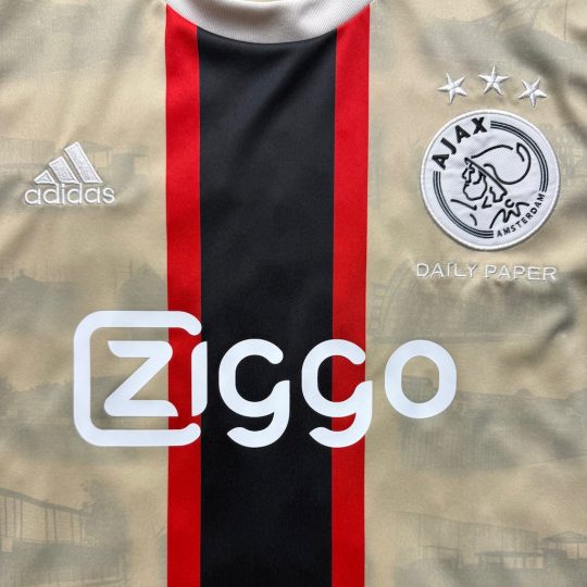 2022/2023 3rd Shirt - Image 3