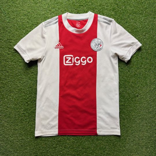 2021/2022 Thuis