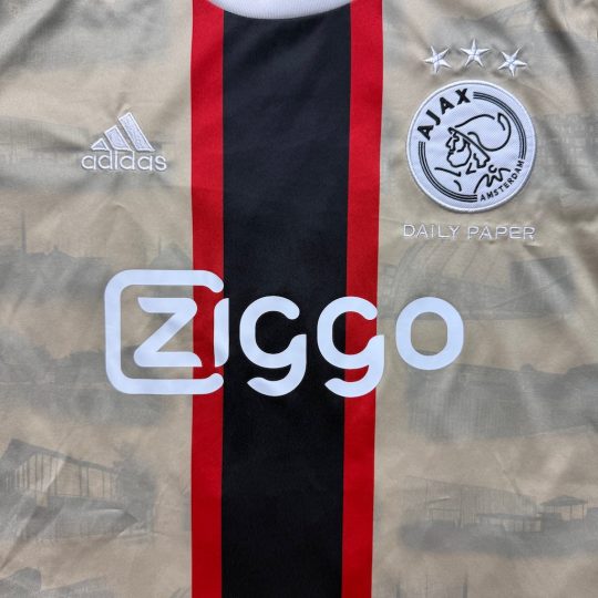 2022/2023 3rd Shirt - Image 3