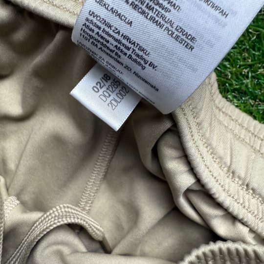 2018/2019 2nd Away Shorts - Image 4