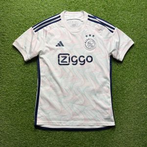 2023/2024 Uit