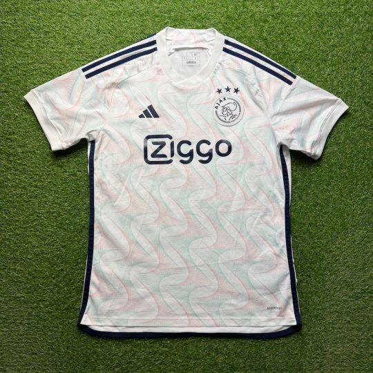 2023/2024 Uit
