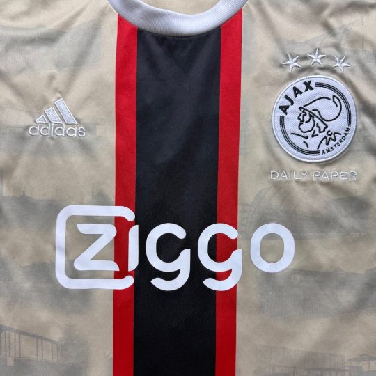 2022/2023 3rd Shirt - Image 3