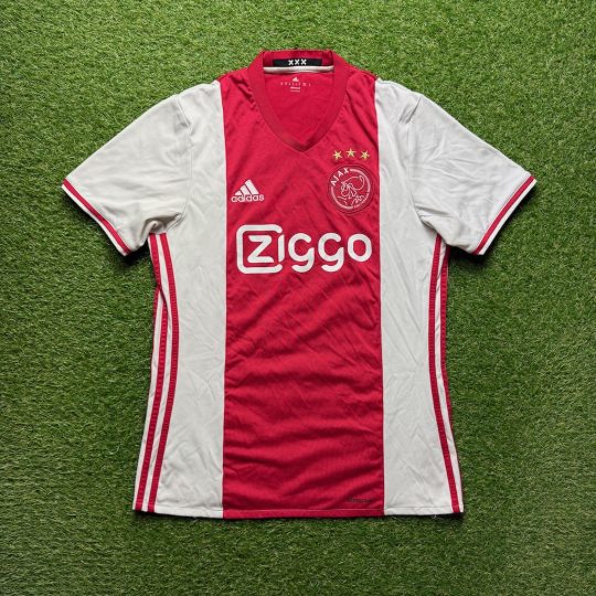 2016/2017 Home