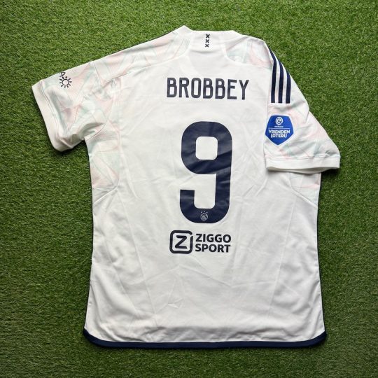 2023/2024 Away #9 BROBBEY