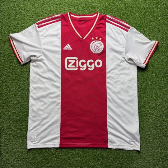 2022/2023 Thuis #33 BASSEY - Afbeelding 2