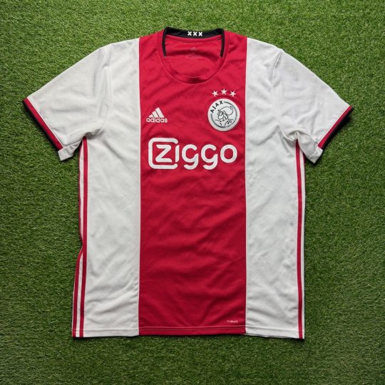 2019/2020 Thuis