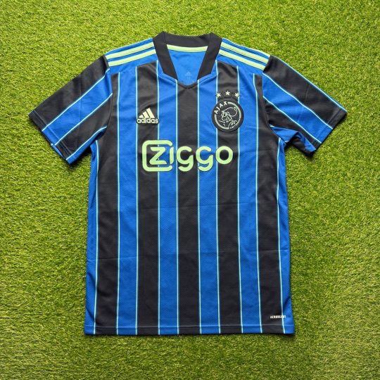 2021/2022 Uit