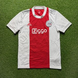 2021/2022 Thuis