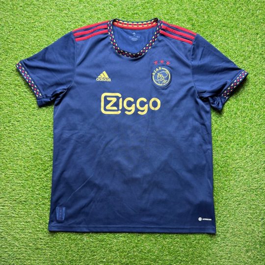 2022/2023 Uit