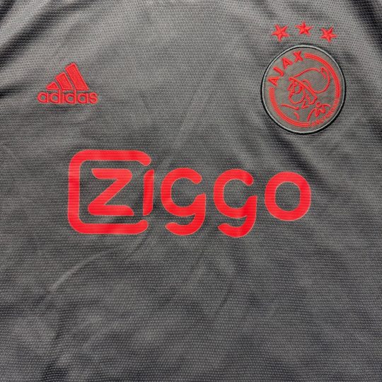 2021/2022 3rd Shirt - Image 3